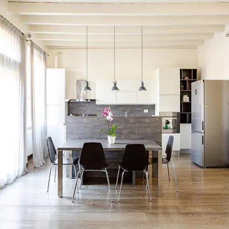 Splendido Trilocale Di Design